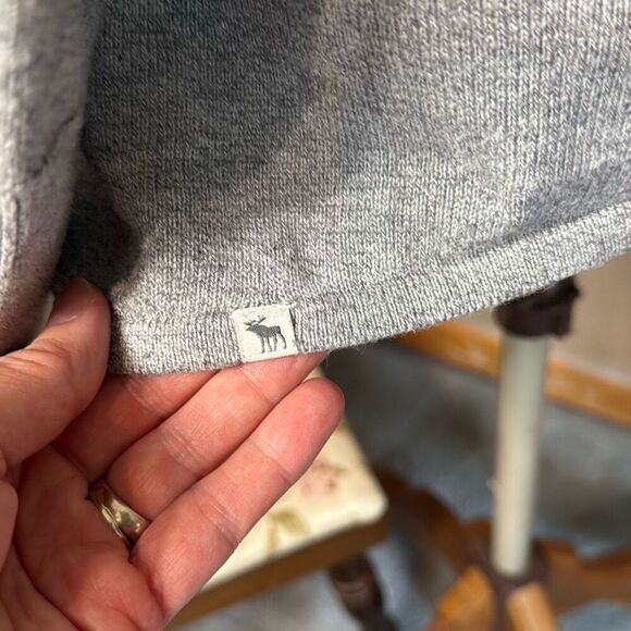 Abercrombie and Fitch womens asymetrical side zip sweater gray size small cozy s - Picture 4 of 11